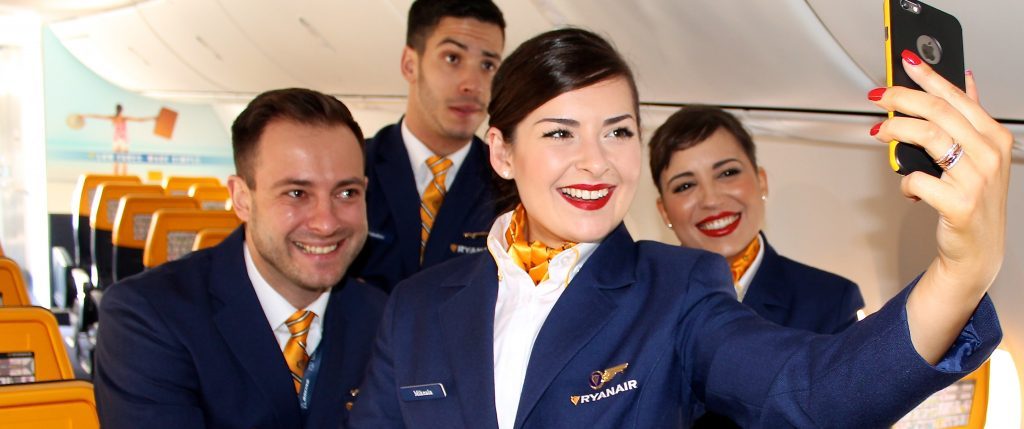 Empleo TCP: Ryanair busca Auxiliares de Vuelo durante octubre de 2016 en Madrid