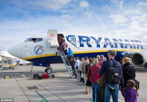 Empleo TCP: Ryanair busca hoy Auxiliar de Vuelo TCP en Madrid