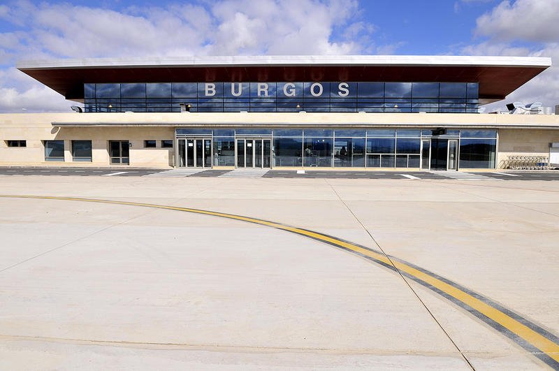 Aumenta el número de pasajeros en los aeropuertos de Burgos, Salamanca y León durante el primer mes de 2017