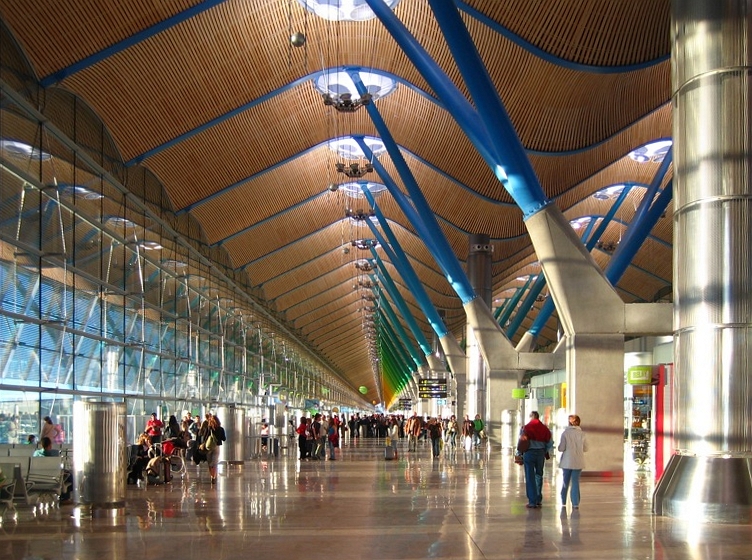 El aeropuerto de Madrid alcanzó los 53,4 millones de pasajeros durante el pasado año 2017