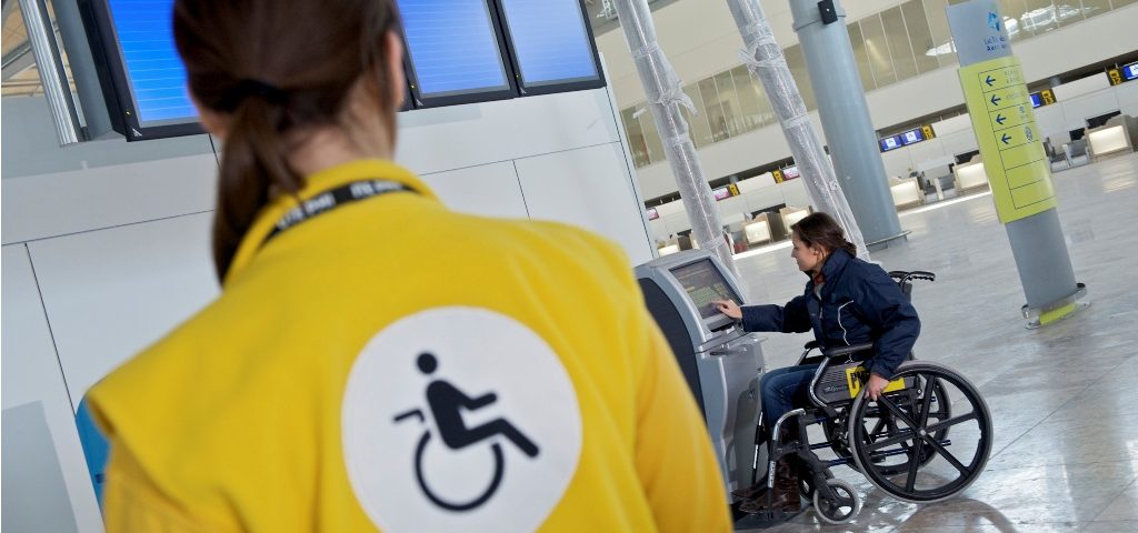 El aeropuerto de Madrid su Servicio de Asistencia a con Movilidad Reducida en 2018 — Escuela Superior Aeronáutica